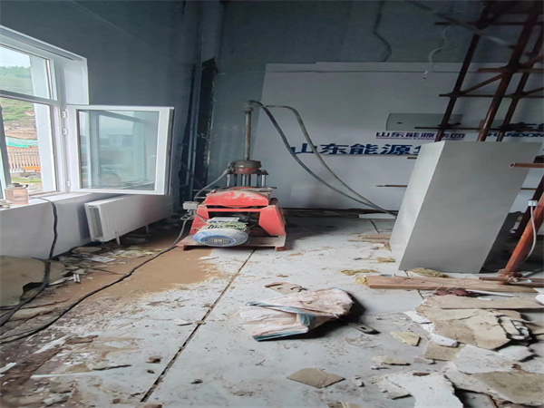 和林格尔地基基础下沉墙体裂缝加固注浆顶升施工